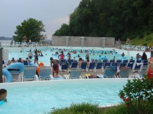 Raging Rivers Wave Pool